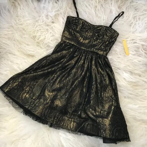 Alice + Olivia Yelle Bustier Flare Dress - Picture 6 of 8